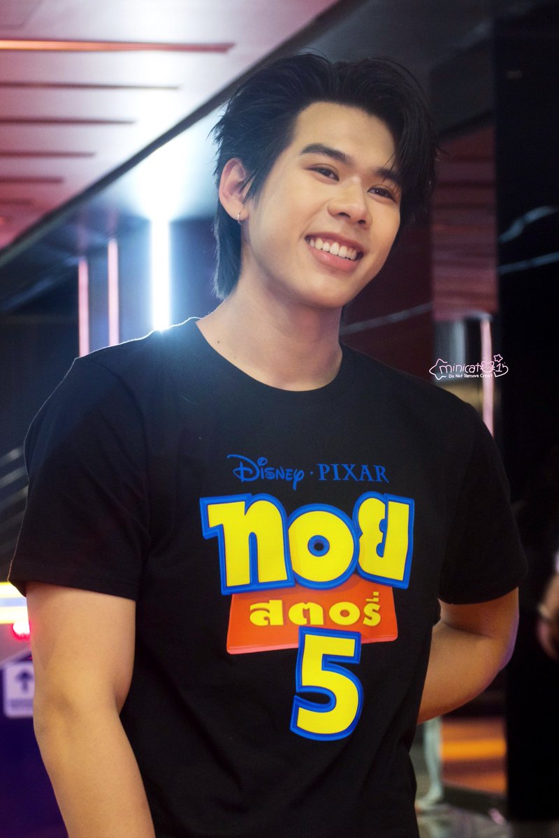 minicat01's tweet photo. แวะทักนิดหน่อยก่อนเข้าไปดูหนัง 🤏🏻

TOYSTORY5 LYKYOU AND BRO
#SFxHongTuiLegoLykyou 
#LYKN #TuiChayatorn https://t.co/hLfyQmrfs8