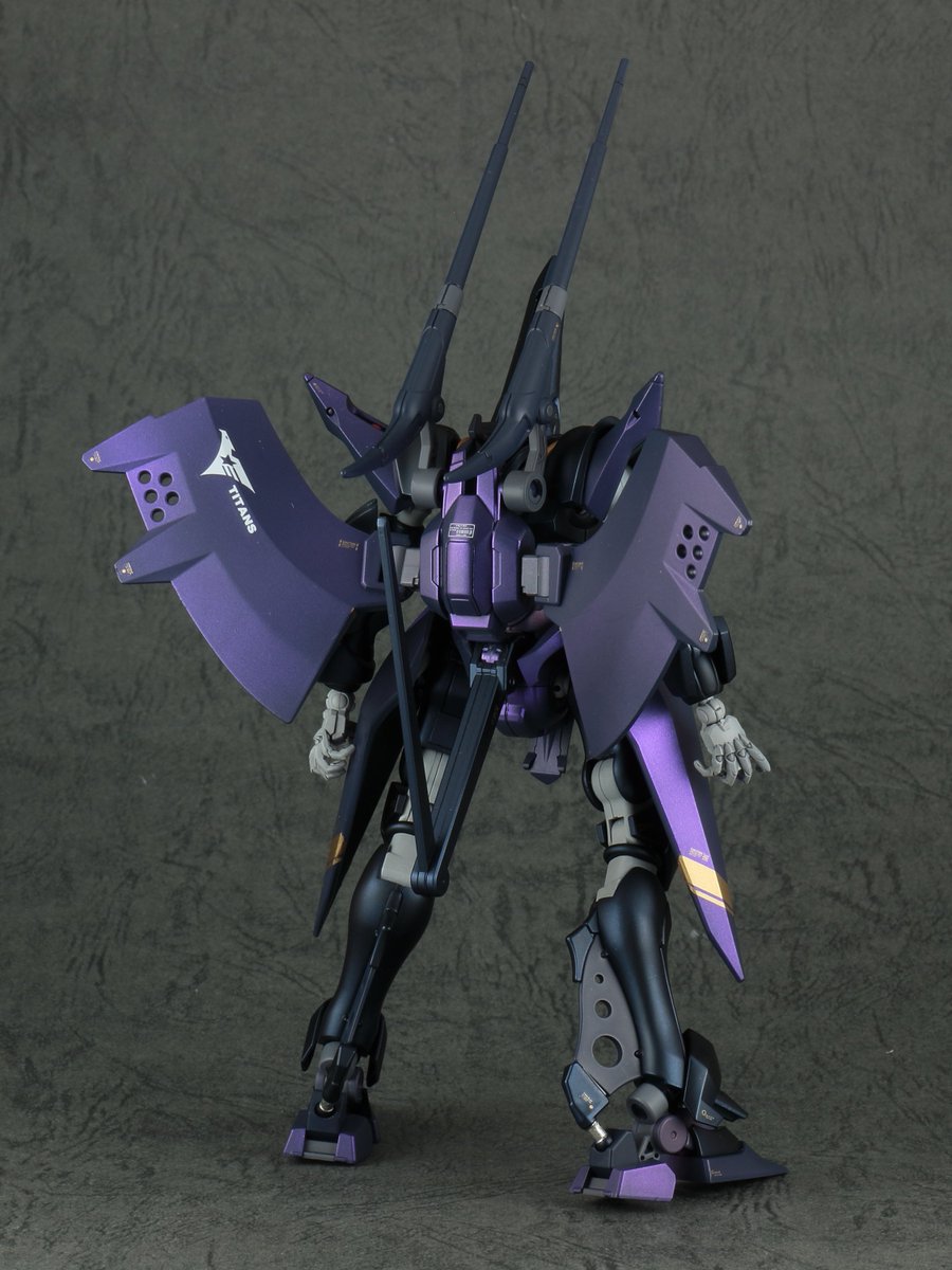 plamon310's tweet photo. ハンブラビ(GQ)完成しました。
プリズムブルーブラックとクリスタルカラーで塗りました。

#ハンブラビ
#ガンプラ https://t.co/x8emf6NQJq