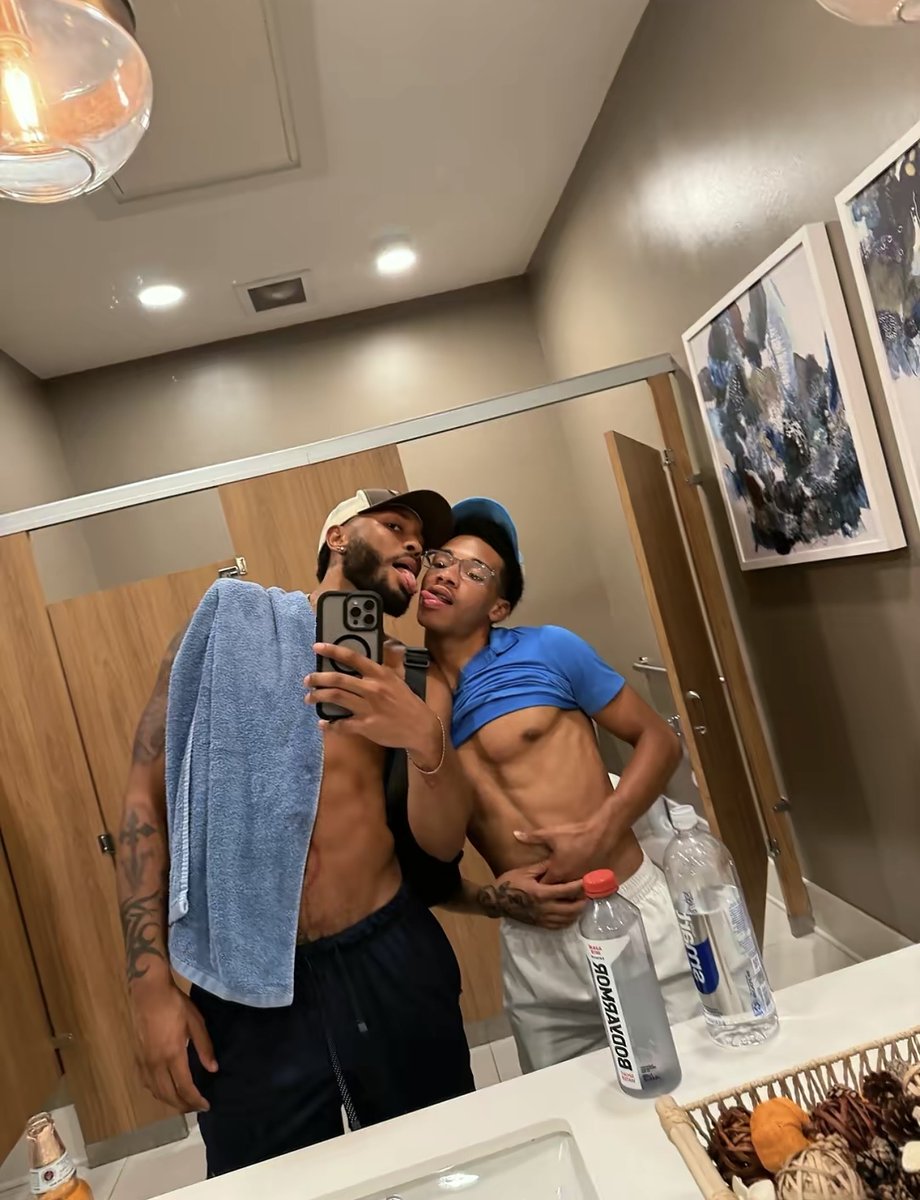 Blkgaylord's tweet photo. https://t.co/GoslJZJQhV