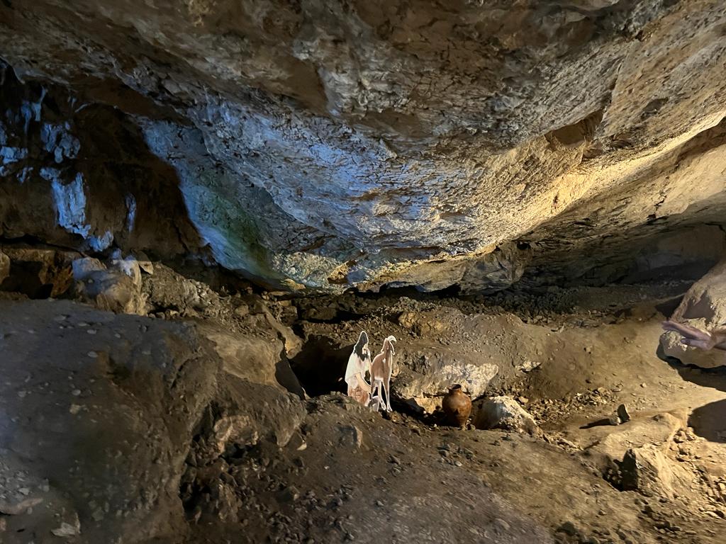 marqalicante's tweet photo. La Cova de l´Or, en #Beniarrés, cierra el domingo 1⃣2⃣ de julio la temporada de visitas al Museo de Sitio por los rigores del verano
https://t.co/9CbAApjlfL https://t.co/DTeImRfvAv