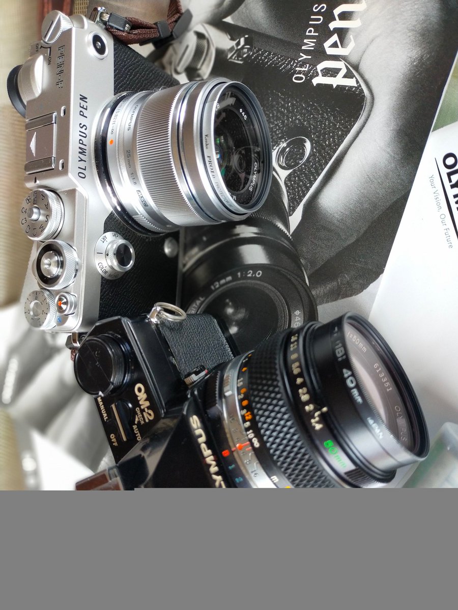 618kotsuka's tweet photo. 始めて手にした一眼レフカメラOM-2と現在の愛機PEN-F
#わたしのPEN #PENの日
#OLYMPUS #penF https://t.co/k5dABn78pb