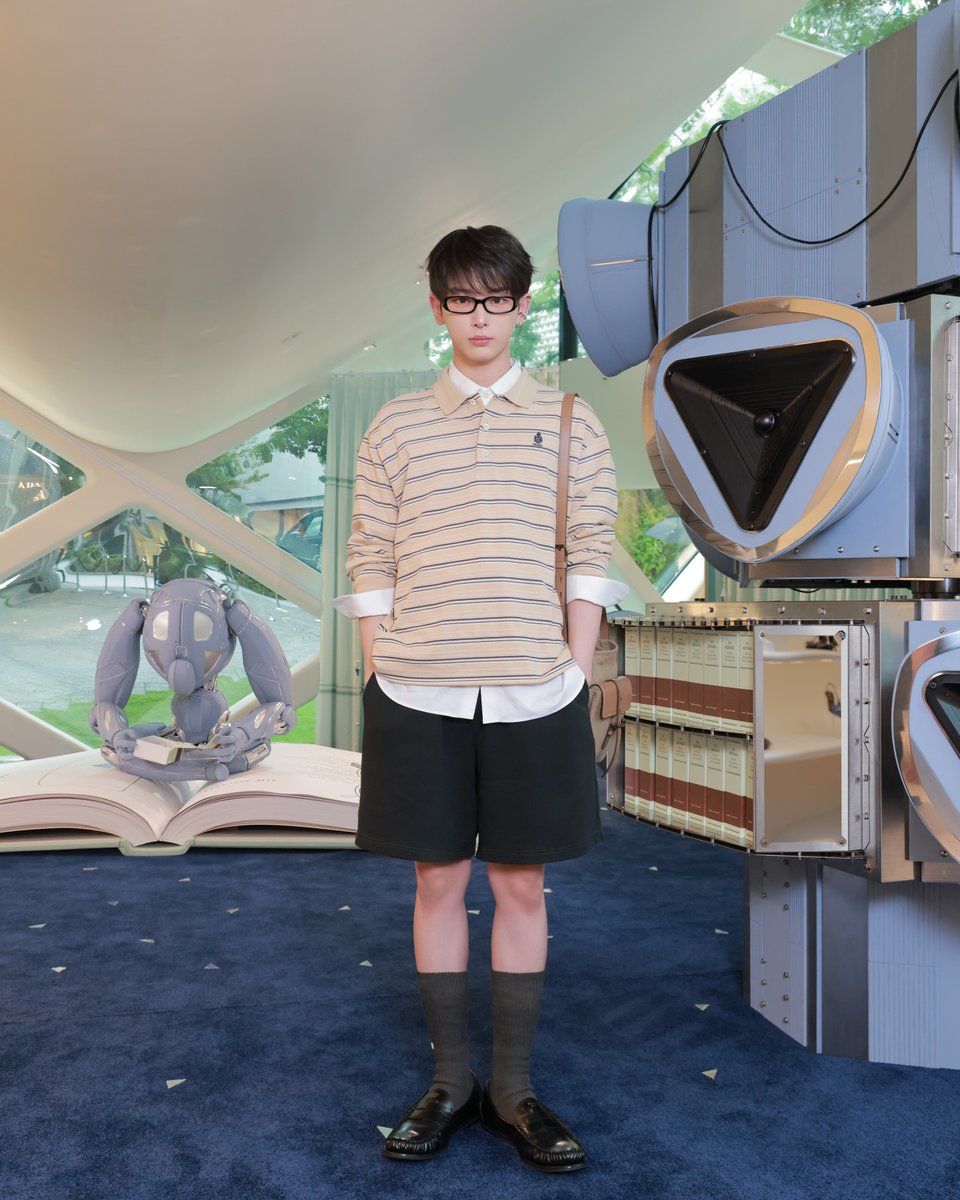 prada_japan's tweet photo. HARUA (&amp;TEAM)が、#Prada 青山店で開催された #PradaGentleMonster コラボレーションイベントに出席。

日本では7月3日よりプラダ青山店とGENTLE MONSTER 東京青山 、7月6日よりプラダ一部店舗、7月7日より https://t.co/ScCD4GW6Tk で販売されます。

#PradaEyewear #GentleMonster @andTEAMofficial https://t.co/czf7X9eC5e