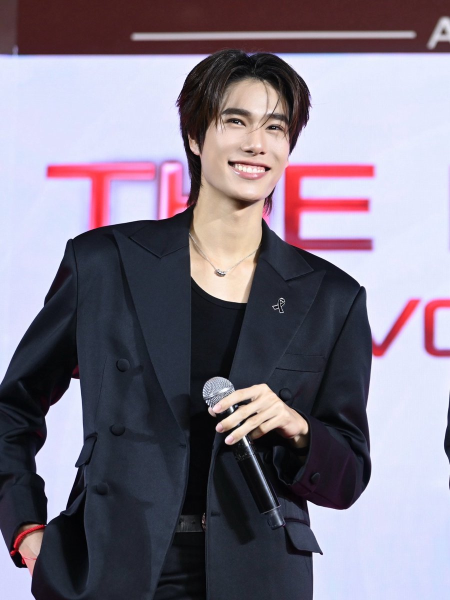 Dermatige's tweet photo. นี่เราเผลอยิ้มตามหรอเนี่ย🤏🏻😂

#Dermatige
#DermatigexPondPhuwin
#จักรวาลหน้ายุง
#PondPhuwin
#TheBeautyEvolution https://t.co/x1qtQR7eJz