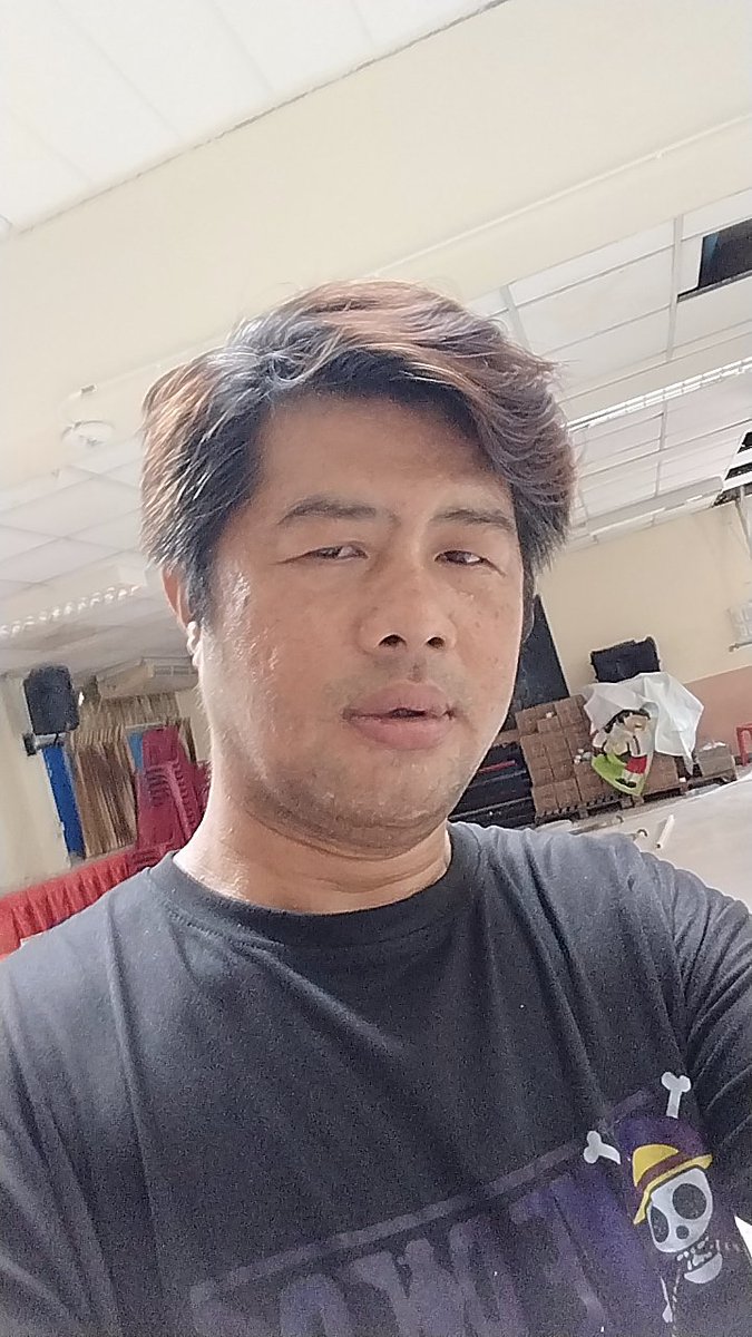 ku_phich's tweet photo. เหงาจัง https://t.co/kXXPoF38o4