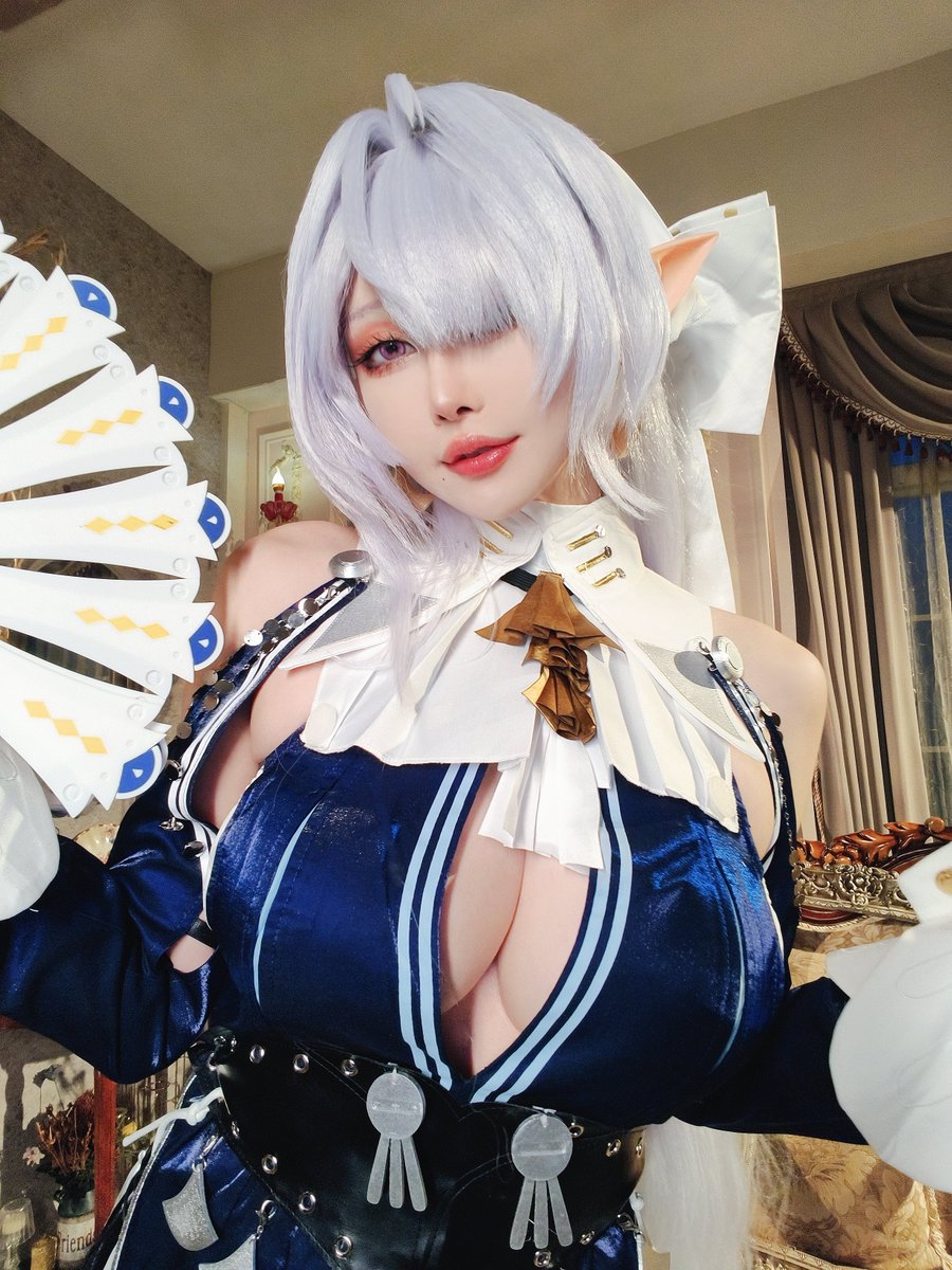smilecutty's tweet photo. "The tea party is about to begin. I hope all of you are punctual guests." 🍰

At CCF Taichung, I'll be welcoming everyone as Velina. ❤️
May this tea party become an elegant memory we share together.

#ZenlessZoneZero #ZZZ
#Velina #VelinaAirgid
#Cosplay https://t.co/ulQtvNPQhe