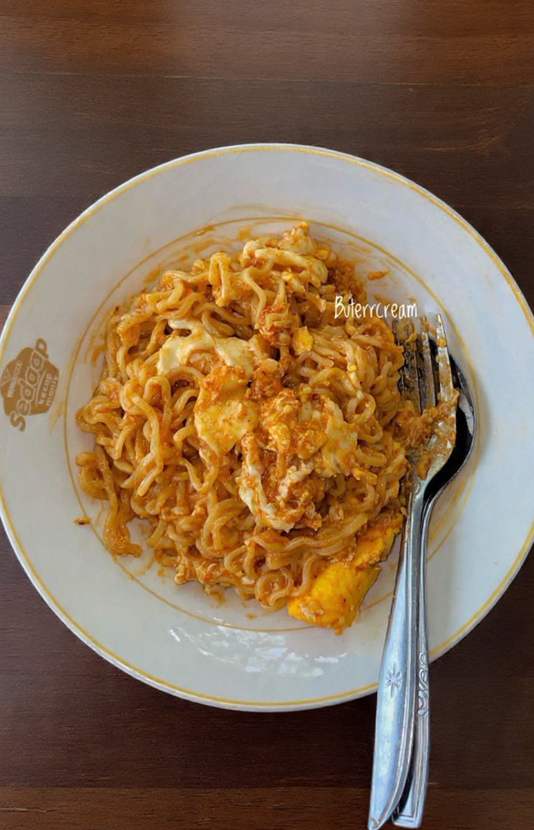 Buterrcream's tweet photo. SERIUSAN INI ENAK BANGET, creamy + pedasnya nagih banget 🤤 https://t.co/iY1AZdvLsx