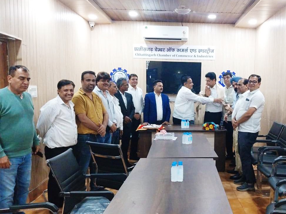 cgtaxbarcouncil's tweet photo. Grateful for warm welcome and kind wishes extended by Resp Shri Satish Thourani Ji, President, Chhattisgarh Chamber of Commerce and Industries, Raipur and Resp office bearers during our courtesy visit. 🙏💐

#ChhattisgarhTaxBarCouncil #ChhattisgarhChamberofCommerceandIndustries https://t.co/4UZJfd2s6t