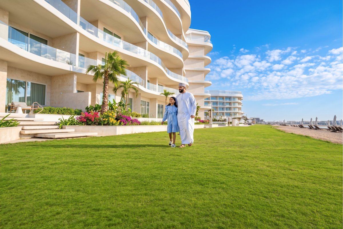 SrResidencesOM's tweet photo. From serene morning walks to spectacular sunsets by the shore, embrace a lifestyle defined by effortless elegance. Welcome home to The Residences at The St. Regis Al Mouj Muscat Resort. https://t.co/gW4fR5N1qX