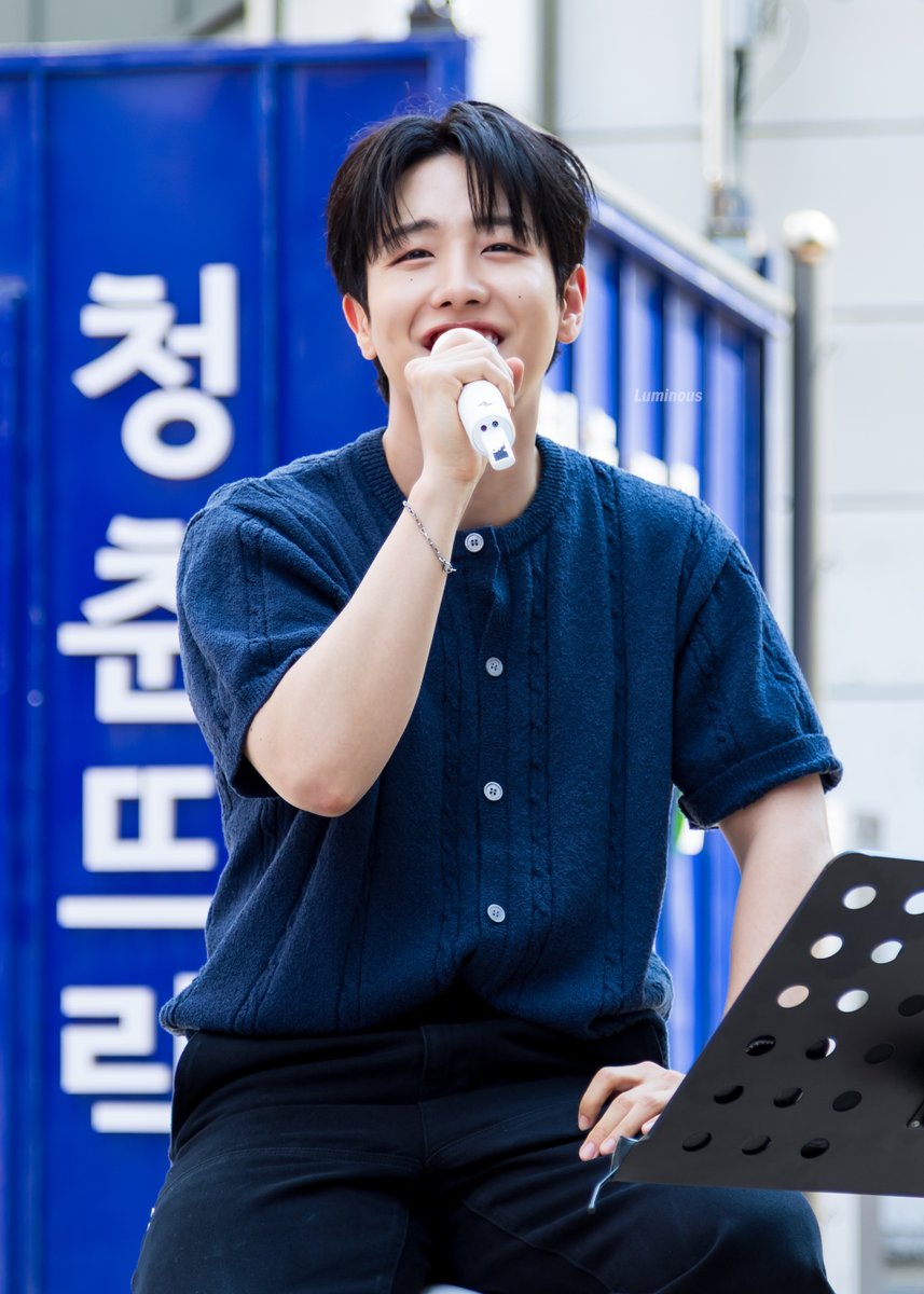 Luminous0222's tweet photo. 260628 HEEJAE's Special Busking in 건대

미소가 예쁜 미소천사🪽 

#세븐어스 #SEVENUS 
#희재 #HEEJAE https://t.co/35oWnr1eyQ