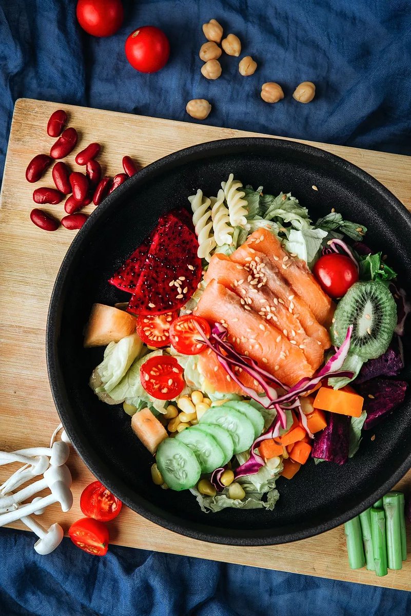 m36862's tweet photo. [Try this quick u0026 delicious 15-minute grilled chicken quinoa bowl for your fat loss prep! Packed with lean protein, fiber-rich veggies, and complex carbs to keep you full—no boring diet food here. #HealthyEating #FatLossMeals]， https://t.co/FWqf9rW4ZJ