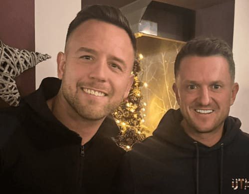 Deens786's tweet photo. Tommy Robinson don’t care about your women not kids, just after your money.

He wants them all for his paedophile, rapist and corrupt friends. https://t.co/Vdqpn9gzNe