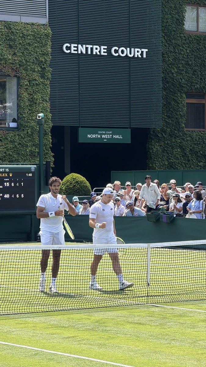 gasparlanca's tweet photo. Vamos! 5th time’s the charm for Francisco Cabral, into the doubles Round of 16 here at #Wimbledon (alongside Lucas Miedler) for the first time.

The 11th seeds beat Buse/Trungelliti 4-6, 6-4, 6-1. It’s also their first time going this far as a team in a Grand Slam (5th event). https://t.co/pW9KBEHpTm