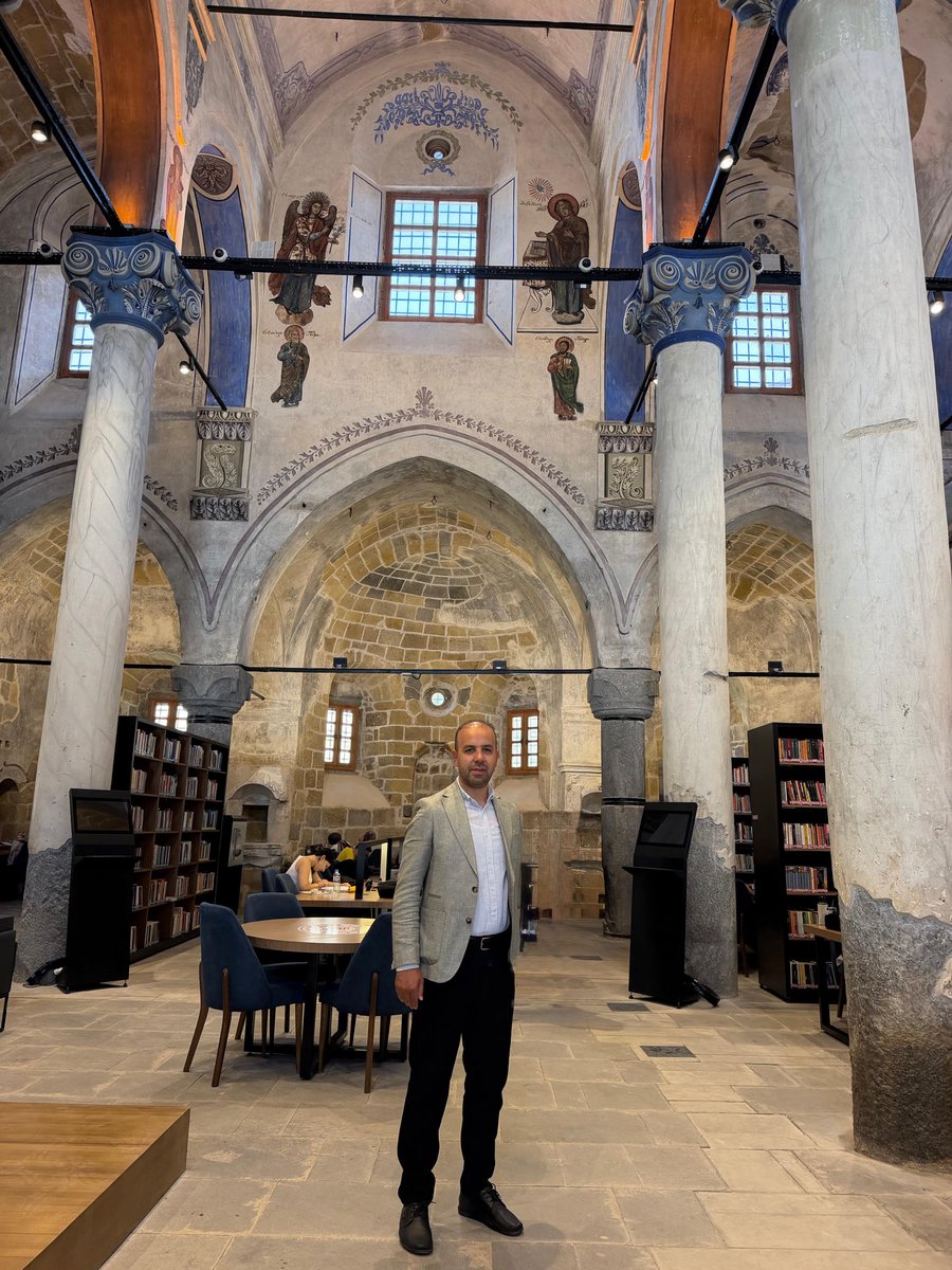 selimgultekn51's tweet photo. 💫İki önemli eser ;

🕌 Restorasyon ve güçlendirmesi biten tarihi Sungurbey Camimizde cuma namazımızı eda ettikten sonra,

📚 Restorasyonu tamamlanarak açılan Kale 100. Yıl Halk Kütüphanesini ziyaret ettik

CB’mız @RTErdogan’a,Bakanımız @MehmetNuriErsoy’a şükranlarımızı sunuyoruz https://t.co/fMQzlOpdgy