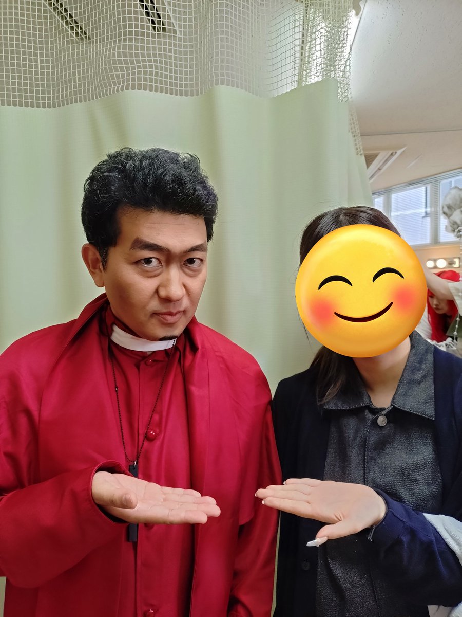 hububyunsn's tweet photo. あんまり見た目良い方ではないけど、衣装と山形美容専門学校さんのメイクと照明で良さげにしてもらった所を、山形大学まちの記憶を残し隊の皆様に沢山写真撮ってもらいました。
自分らの様子をあんまり見ることないので新鮮。
たまにはこういうのもいいよね。
メイクしてくれたセナキンを添えて。 https://t.co/f7GoWEKvh5