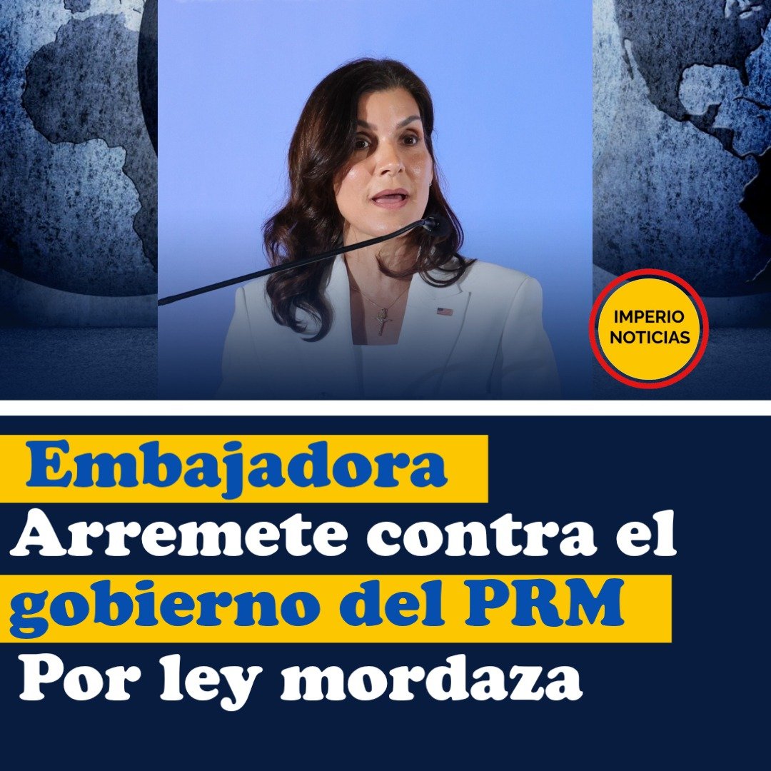 SANDINOACEVEDO's tweet photo. La Embajadora bajo duro y curvero en la cara de toda la clase política nacional en la celebración del 250 aniversario de la independencia de los Estados Unidos. https://t.co/3QNuI7T6Ai