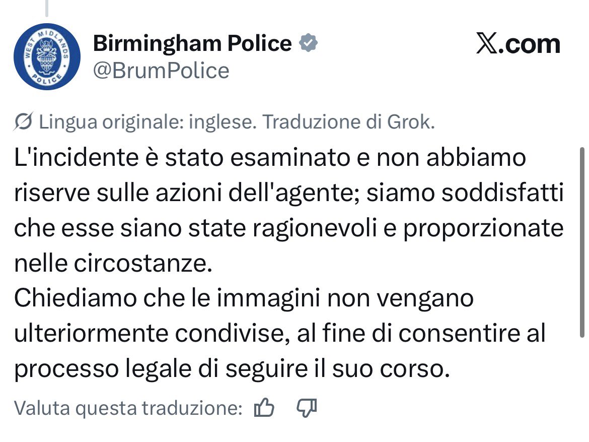 fratotolo2's tweet photo. La polizia di Birmingham ha invitato a non condividere il video ed è soddisfatta dell’operato dell’agente. https://t.co/jjgUm9A4ol