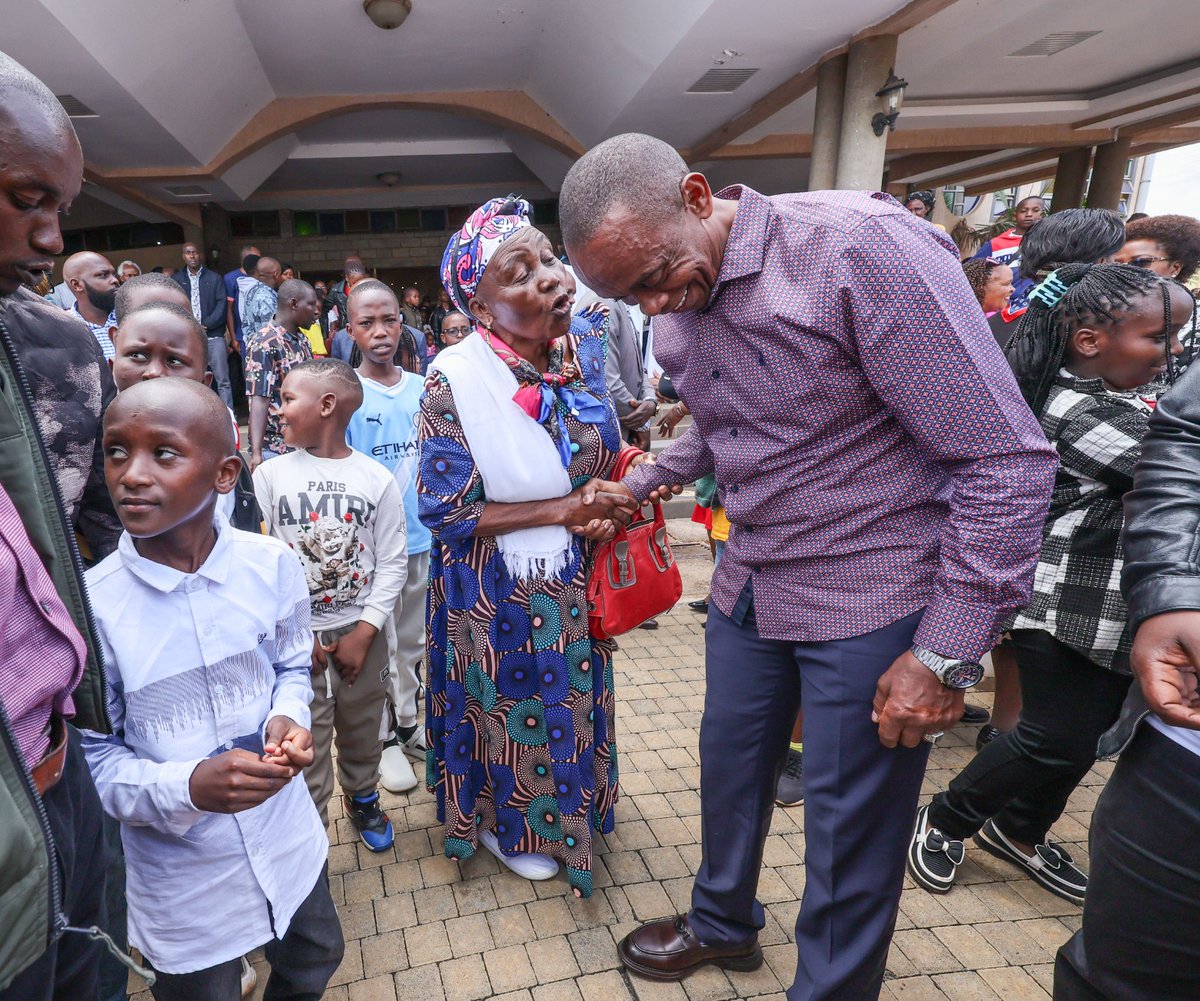 LensEmpress's tweet photo. Kiambu development budget is being utilized very properly. Seeing new infrastructure everywhere confirms that funds work. GVN Kimani Wamatangi is a very accountable county leader.
#WamatangiAkoNaGround
Kazi Ndio Hiyo. https://t.co/CT5kF2095z