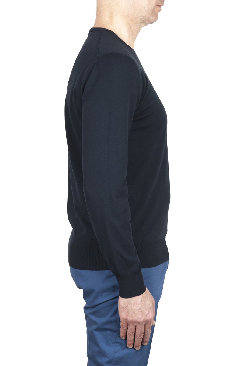 SBUdiary's tweet photo. SBU merino and silk sweater. https://t.co/8MmNpLSf3H https://t.co/LXtEYBTSPo