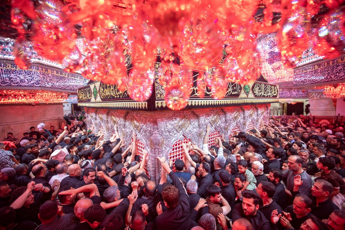 imamhussainorg's tweet photo. اَلسَّلامُ عَلَيْكَ يَا أَبَا عَبْدِ اللهِ وَعَلَى الْأَرْوَاحِ الَّتِي حَلَّتْ بِفِنَائِكَ ، عَلَيْكَ مِنِّي سَلامُ اللهِ أَبَداً مَّا بَقِيتُ وَبَقِيَ اللَّيْلُ وَالنَّهَارُ   

#الامام_الحسين  
#وفاء_للحسين  
#محرم 
#العتبة_الحسينية_المقدسة