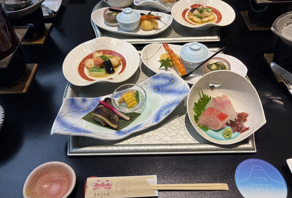 musaura205's tweet photo. 西伊豆のオーシャンビューの旅館にて景色と美食と温泉を堪能 https://t.co/iUbxxHnyo9