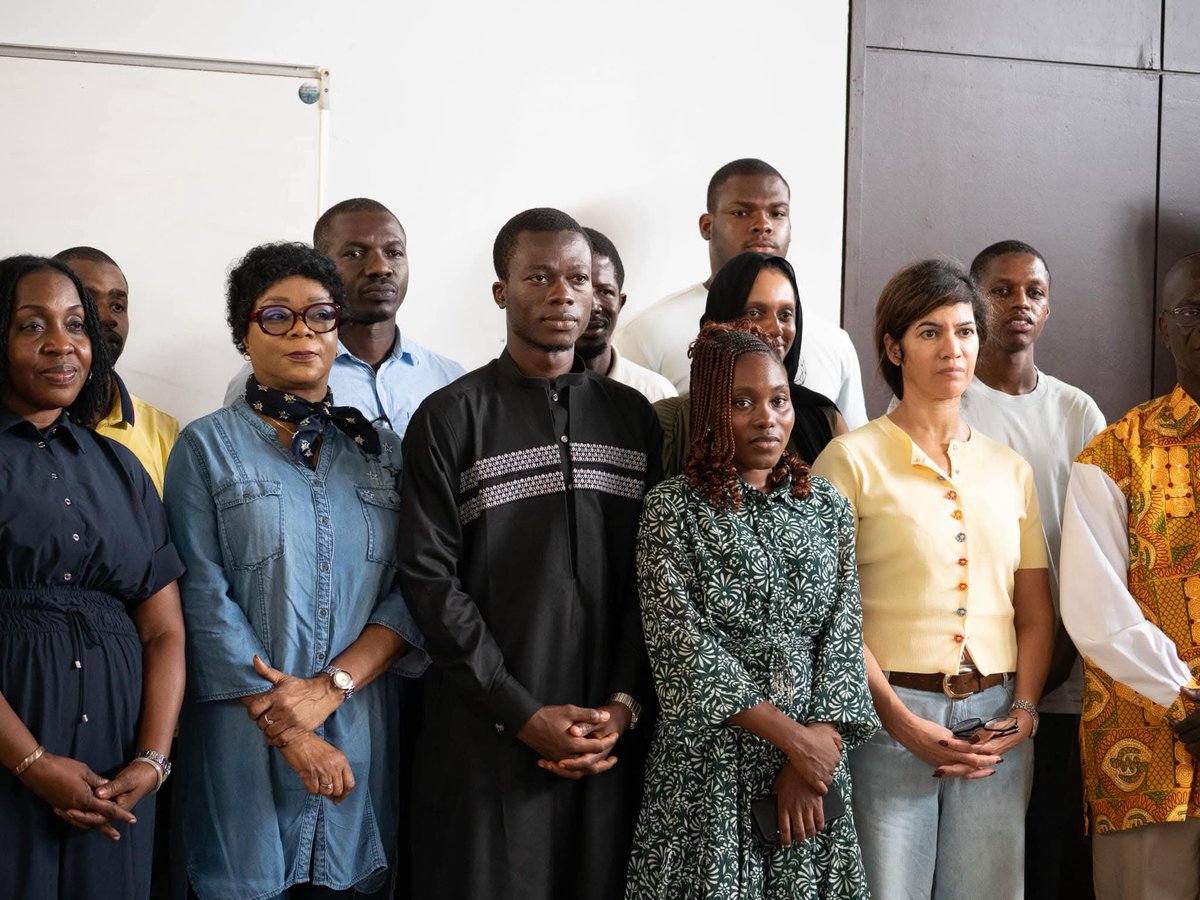 revilaci's tweet photo. @FranceCIV Le REVILA exprime sa profonde gratitude à l'Ambassade de France pour cette marque de confiance et ce partenariat porteur de sens. 

Ce soutien renforce notre détermination à poursuivre nos actions de sensibilisation, de formation et de mobilisation des élèves, étudiants et jeunes https://t.co/EQAkepuwnA