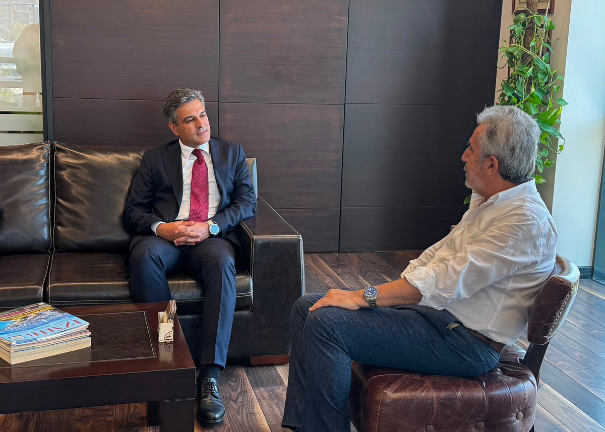 izmir_vdb's tweet photo. İnvitrolab Laboratuvar Sağlık ve Tıbbi Malzemeler Üretim Pazarlama San. Ve Tic. Ltd. Şti yetkililerini ziyaret ederek kendilerine Teşekkür Belgesi takdim etti. @AlanliOmer https://t.co/UkHEYybJoi