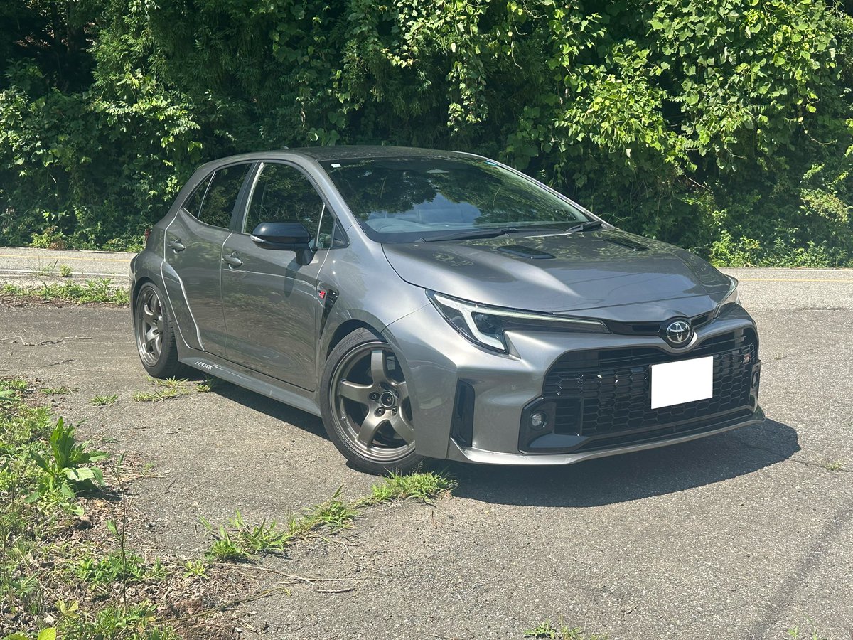 g16egrc's tweet photo. ドゥオール GTR BNR32 リプロダクションホイール
18インチ 9J+20

D入庫に伴う車高上げのついでにホイール変えました

個人的にBNR32純正は
平成初期•••90マークII、FC3S
平成後期•••NCロド、ZC32S
に流用されているイメージですが、その令和版としてGRカローラに履かせてみました https://t.co/crr2k3rR4G