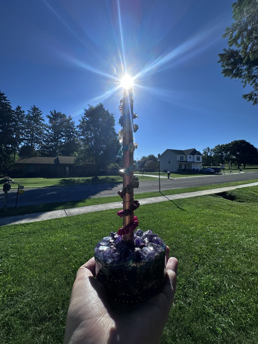 DymondCreations's tweet photo. Happy Birthday, USA!
This is what is should look like today with the cloud candle out . No lines, no haze, no fake frequency clouds.
#fakecloudsnomore #cloudbust https://t.co/k2EWhOisin