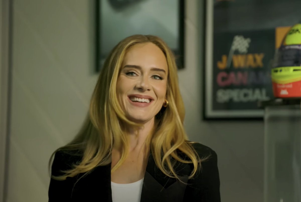 BuzzingPop's tweet photo. Adele paid visit to McLaren's Technology Center ahead of the F1 British Grand Prix. https://t.co/uHpHDr0z4t