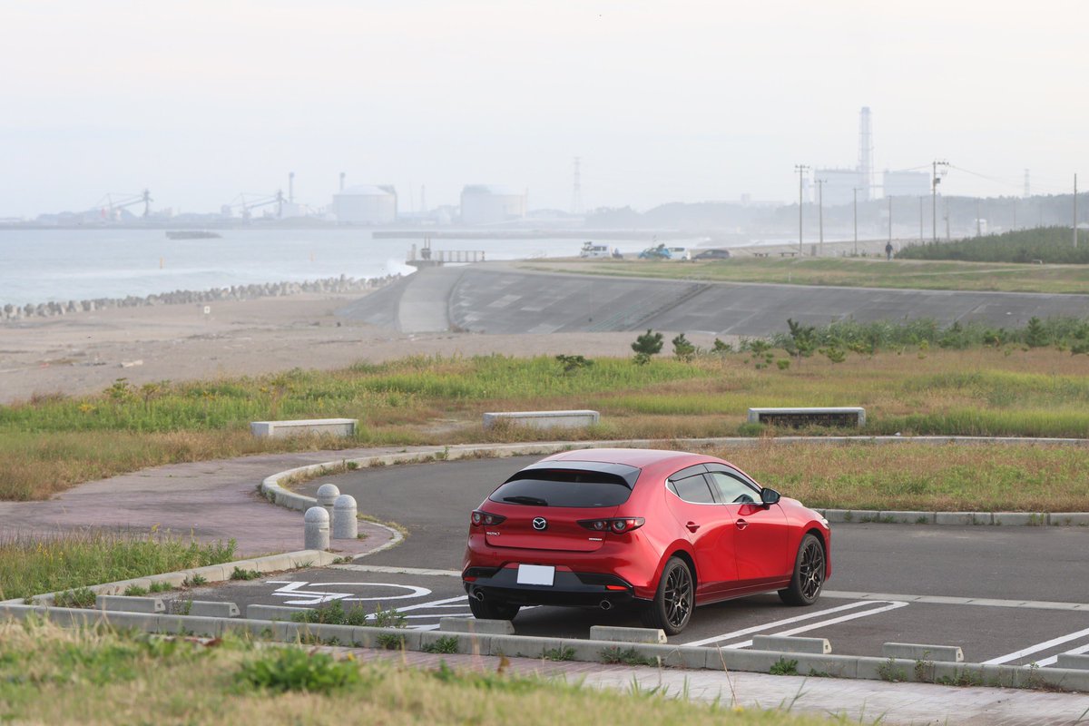 watabo33's tweet photo. 福島の海と #MAZDA3day https://t.co/QouOGEvZ3B