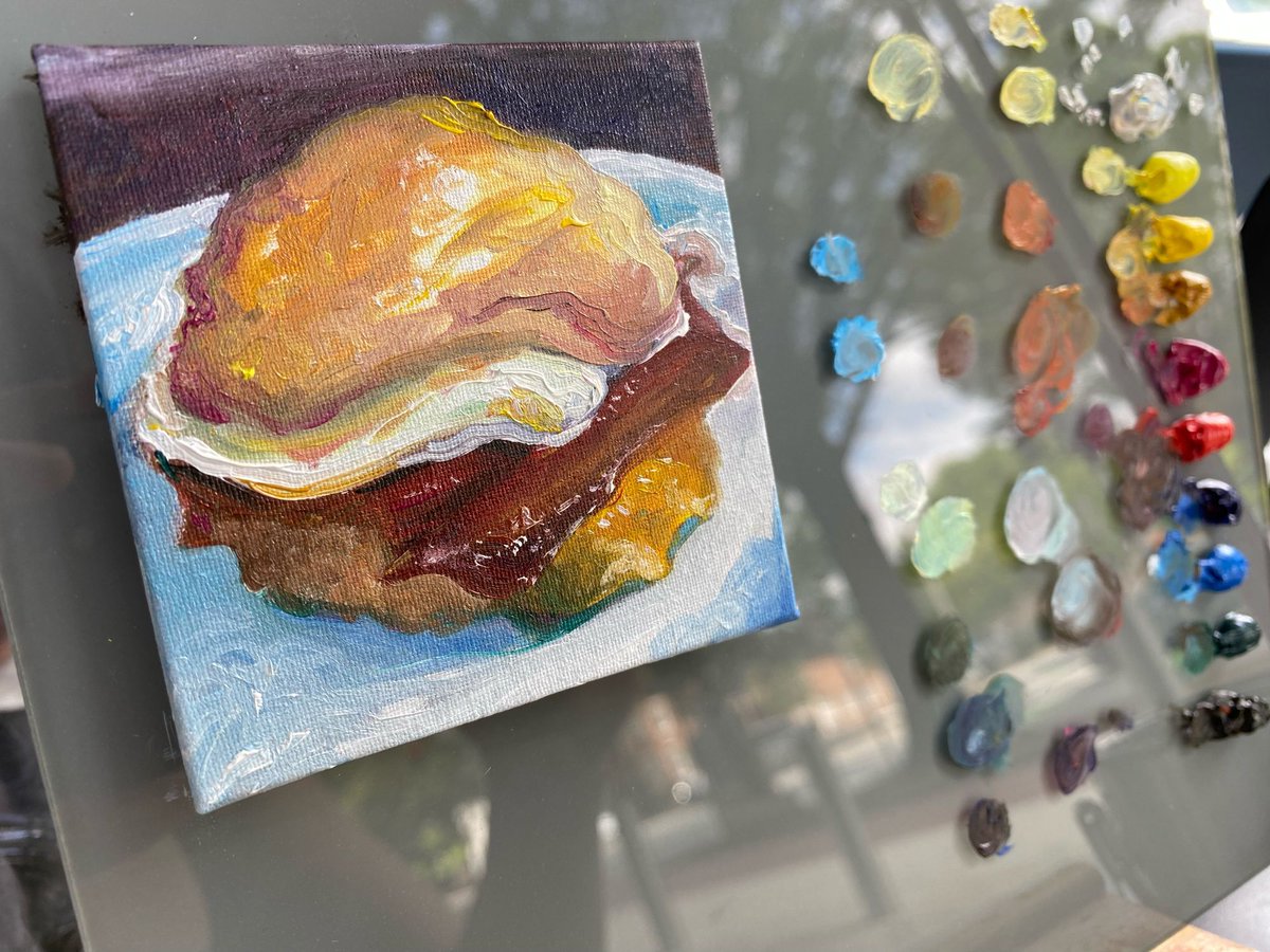 sylessae's tweet photo. Tiny biscuit painting using the tiny palette at a tiny cafe in a tiny downtown https://t.co/9hg4BufEqa