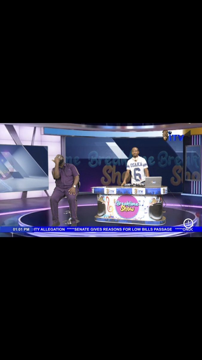 ITVRADIONG's tweet photo. #fromthesamefire
@udinXXL
#BTS Friday !! 🎼🎵🎤📺
W/@iysydney the Notorious1
Dj FABZ on da ones n twos !! 🤒
#brøndby #bangerweekend #maaş
Clock it 👌🎤 https://t.co/3PBFBOkUa2