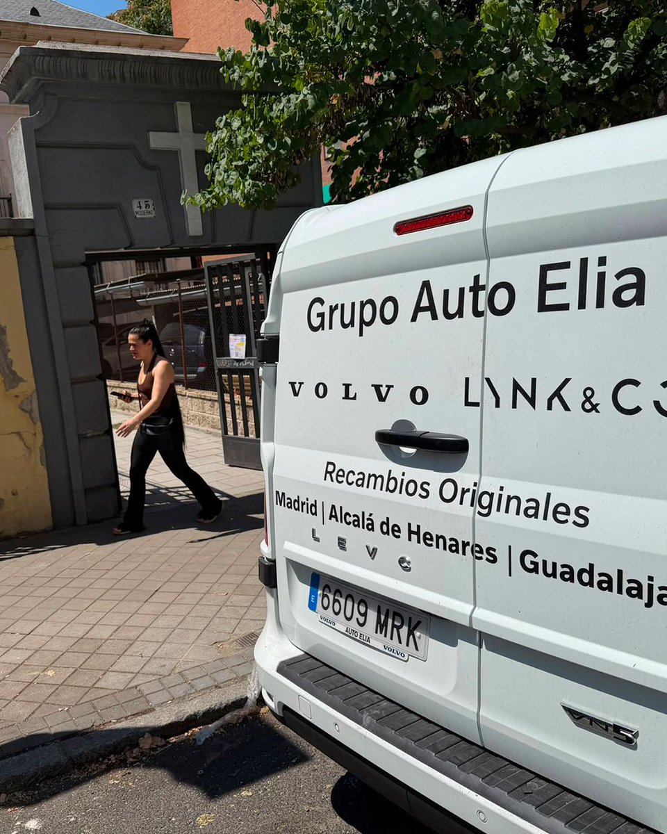 AutoElia's tweet photo. En Volvo Auto Elia hemos aportado nuestro granito de arena colaborando con material de ayuda humanitaria para Venezuela.

Nos sentimos orgullosos de formar parte de iniciativas que ayudan a mejorar la vida de muchas personas. https://t.co/ursVlZfFOl
