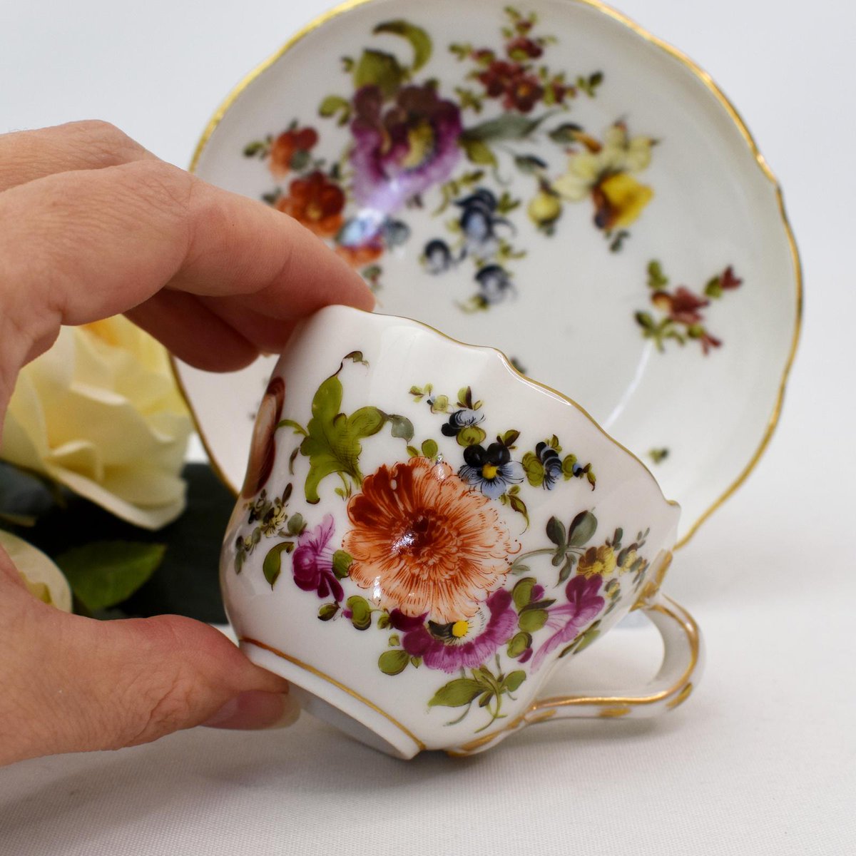 loveantiques's tweet photo. 🔦 Dealer Spotlight 🔦

Touch of Time Antiques is a small family business with over 10 years of experience in the antiques trade. Specialising in 19th-century Continental European and British porcelain.

Explore the full collection at https://t.co/EVZMPB5D2f https://t.co/dRzxpvqnD3