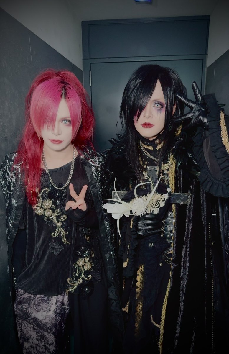 azavana_ryo's tweet photo. 五明鏡　DAY3
NETH PRIERE CAIN 樹くんと。
好きって言ってくれた。嬉しい。 https://t.co/JMXxcf8kOV