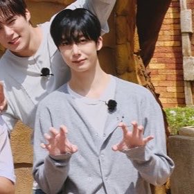 chaerong115's tweet photo. 260703 #형원 https://t.co/E5OgsU1G7o