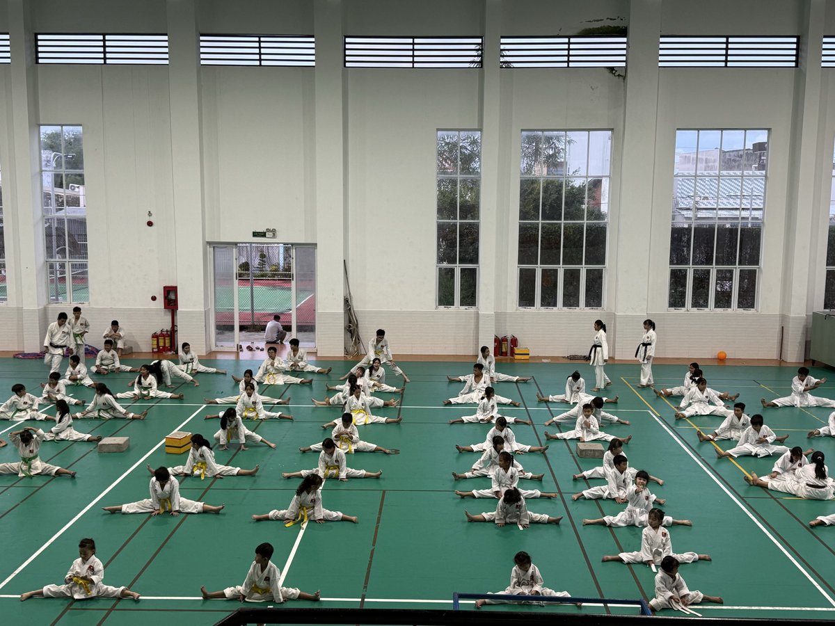 Cao Diem Nhu tweet media