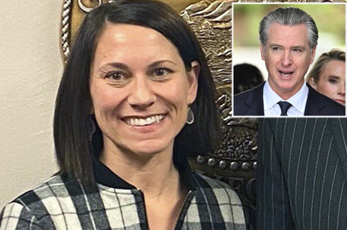 tmlamia1's tweet photo. Good morning from the great state of California where our governor is wearing Depends this morning. https://t.co/p8iqXdyTia