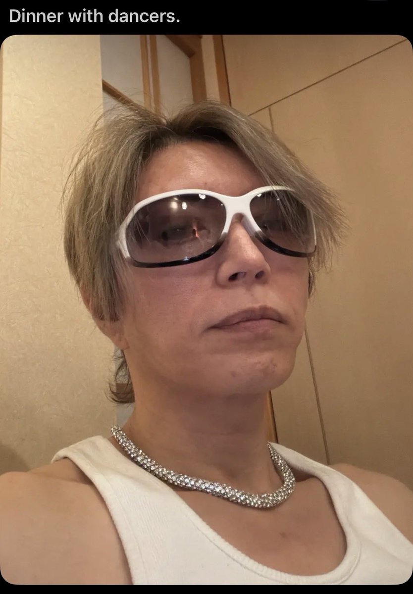 mauloa40623's tweet photo. ようやく魅れた🌹GACKTさん、今夜はdancerさん達と会食!あしたに備えてたくさん召し上がってくださいね✨
#GACKT #BeReal https://t.co/AAsB1Jw3Z8