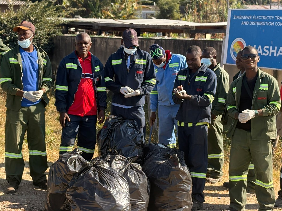 ZESAHOLDINGS_'s tweet photo. Clean-up in action! 

ZESA teams across the country participated in today’s national clean-up campaign, including Mashava and Beitbridge Stations, pictured here. 
At ZESA, powering Zimbabwe goes hand in hand with protecting it.
#ZESA
 #CleanUpZW
 #SustainabilityZW https://t.co/QE2R8cTTrC