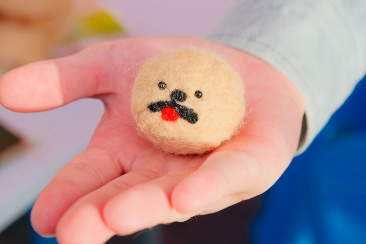 fuipecano's tweet photo. Just finished this cute felt bunny keychain! Super cozy DIY project to beat the boredom  #HandmadeLove https://t.co/bjUfbnYCYJ