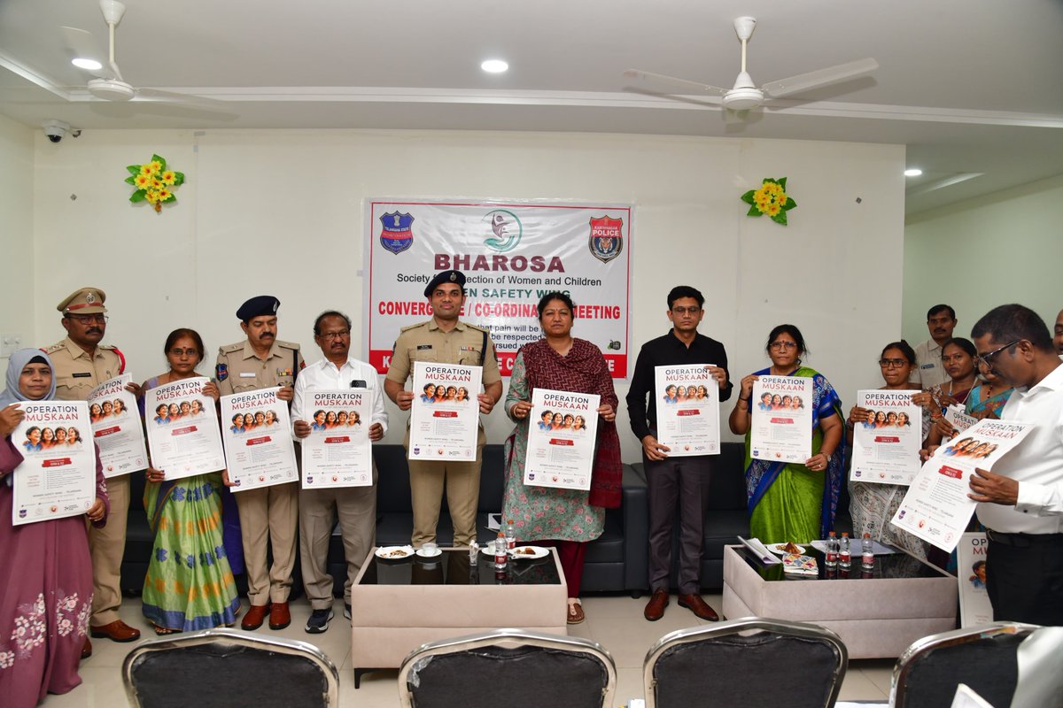 KarimnagarCp's tweet photo. District Collector Chitra Mishra &amp; CP Shri Gaush Alam, IPS, chaired the Bharosa Convergence Meeting, emphasizing coordinated support for women &amp; child victims. They also launched the #OperationMuskaan2026 poster. #KarimnagarPolice #Bharosa https://t.co/bMSMzR5Zw5