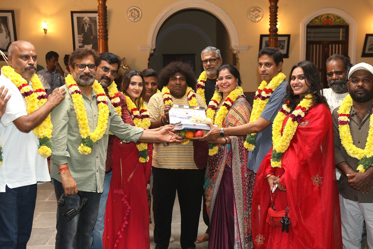 onlynikil's tweet photo. .@9lightspro #SureshMouttou Presents #ProductionNo1 

For the first time, @iYogiBabu in 10+1 avatars.

Directed by @2781Kishore 

#SwathiMouttou @gopikri_edit #BalaMurugan #Aditi #Dhamu @venkateshdirect @subbu6panchu #JavaSundaresan https://t.co/bQHDMZ6YcX