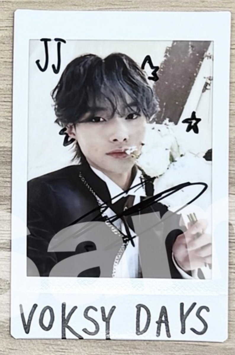 _sakuyashidai's tweet photo. デビュー企画に続き、今回も素敵な記事と企画、メイキングをありがとうございます✨ 1st EPに込められたメンバーの想いに触れ、今この世界線を一緒に歩めていることの幸せを改めて感じました。お写真も大好きな雰囲気で素敵でした💐🤍
松崎朔弥くん希望です⭐️ご縁がありますように🙏🏻
@jj_official_jj https://t.co/2tXimlAIPb