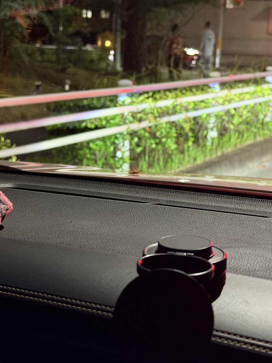AAA_rarac's tweet photo. 無賃乗車許すまじ https://t.co/y4FCJ3pwEP