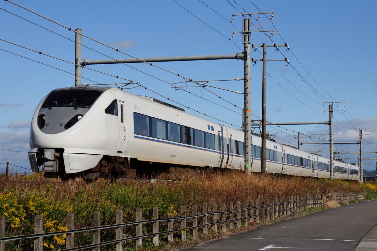 RapidStar221's tweet photo. ラウンドでも限定品でもいいから出ないもんでしょうか。
実車の実態を知らずに9両セットで出して頂いて全然かまわないんですけども https://t.co/jGuAcFcETM