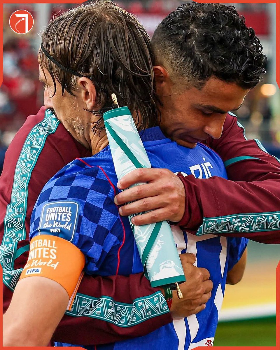 ele_fresh's tweet photo. #CristianoRonaldo #modric ❤️ https://t.co/OJ5UrAvFgv