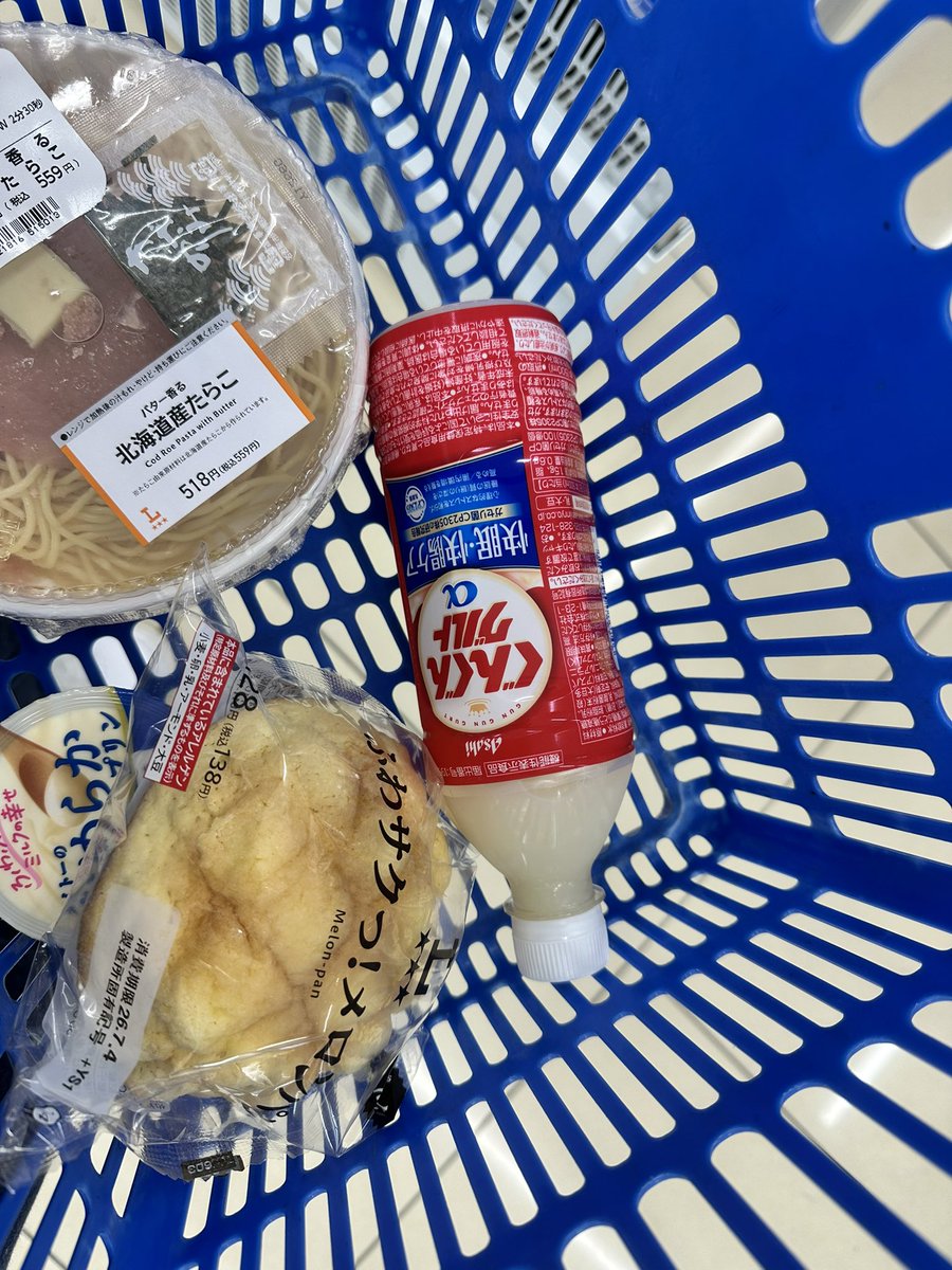 maa_cor14's tweet photo. 扉と棚でcortis感じてきた https://t.co/0m3Kmjqrb5