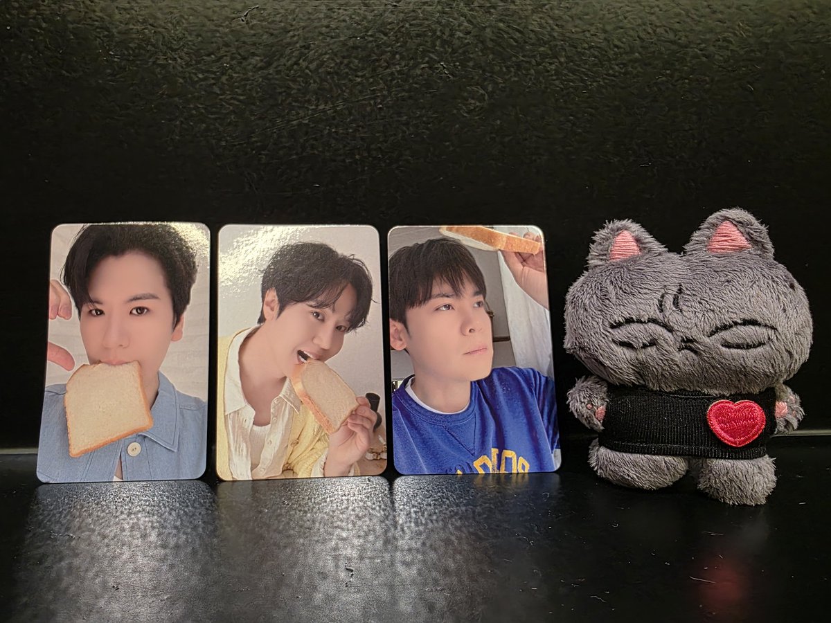 Lapoem_kihun's tweet photo. 선물받은 미공포카📸 하나같이 이쁘네🥳 https://t.co/OfpcSaTAzF