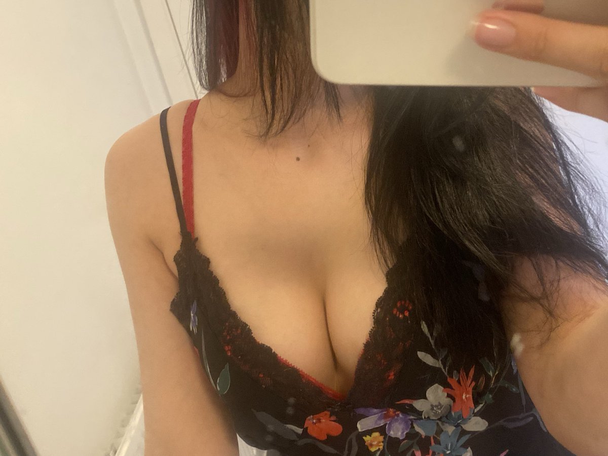 RoseStar444's tweet photo. who wants to take of my sexy outfit💋💋
#slut #whore #19 #sexy #outfit #nsfwtwtًً #nsfw #fyp #viral #tits #boobs #ass #juicy #wet #wet #sub #follow #linkinbio #fuckme #biteme https://t.co/jd1mC5xty8